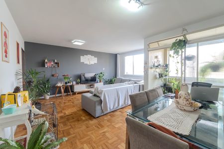 Apartamento à venda com 132m², 4 quartos e 1 vaga Apartamento à venda com 132m², 4 quartos e 1 vagaSala