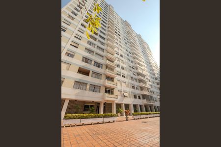 Apartamento à venda com 132m², 4 quartos e 1 vaga Apartamento à venda com 132m², 4 quartos e 1 vagaFachada