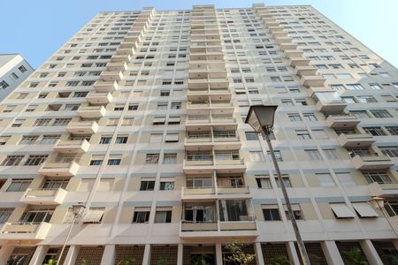 Apartamento à venda com 132m², 4 quartos e 1 vaga Apartamento à venda com 132m², 4 quartos e 1 vagaFachada