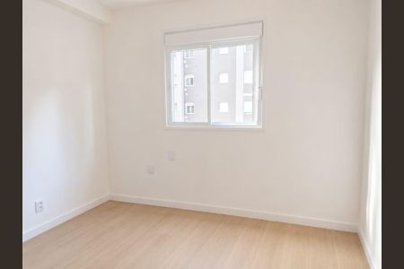 Quarto de apartamento para alugar com 2 quartos, 55m² em Jardim Sabará, Porto Alegre