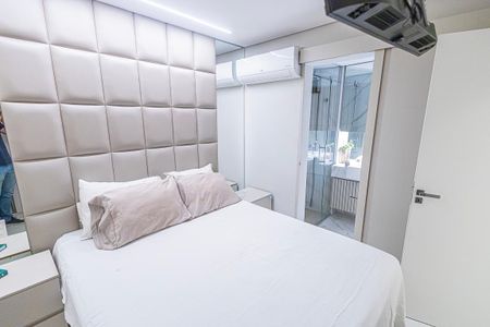 Apartamento à venda com 70m², 3 quartos e 2 vagasQuarto 1/ suite
