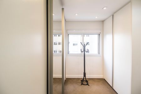 Apartamento à venda com 144m², 2 quartos e 2 vagas Apartamento à venda com 144m², 2 quartos e 2 vagasCloset da suíte