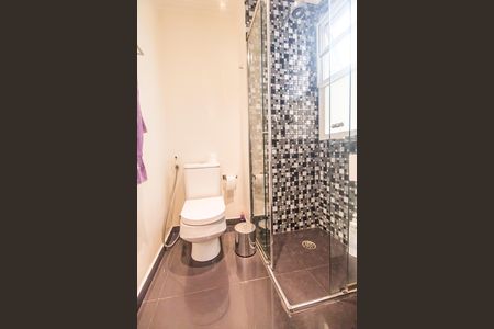 Apartamento à venda com 144m², 2 quartos e 2 vagas Apartamento à venda com 144m², 2 quartos e 2 vagasBanheiro da Suíte