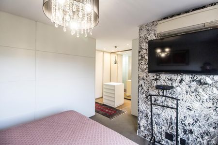 Apartamento à venda com 144m², 2 quartos e 2 vagas Apartamento à venda com 144m², 2 quartos e 2 vagasSuíte
