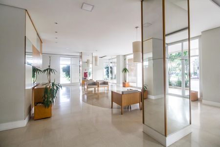 Apartamento à venda com 144m², 2 quartos e 2 vagas Apartamento à venda com 144m², 2 quartos e 2 vagasHall social