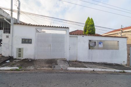 Casa para alugar com 249m², 4 quartos e 6 vagasFachada