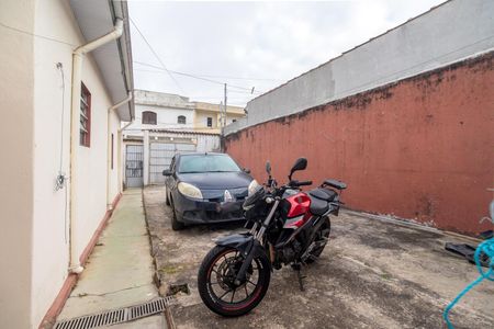 Casa para alugar com 249m², 4 quartos e 6 vagasQuintal