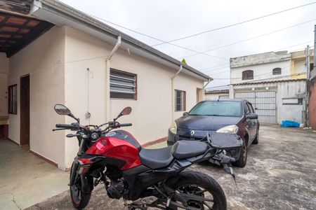 Casa para alugar com 249m², 4 quartos e 6 vagasQuintal