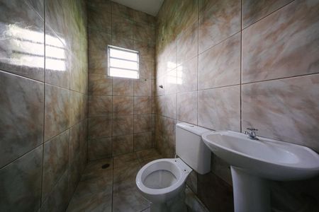 Casa para alugar com 60m², 3 quartos e 1 vaga Casa para alugar com 60m², 3 quartos e 1 vagaBanheiro