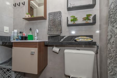 Banheiro  de apartamento à venda com 2 quartos, 64m² em Jardim Denadai (nova Veneza), Sumaré