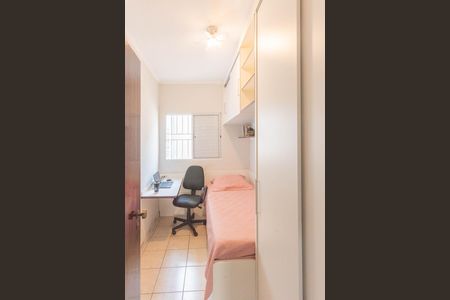 Casa à venda com 360m², 3 quartos e 2 vagas Casa à venda com 360m², 3 quartos e 2 vagasQuarto 2