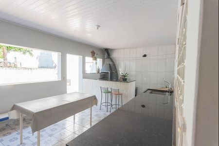 Casa à venda com 360m², 3 quartos e 2 vagas Casa à venda com 360m², 3 quartos e 2 vagasChurrasqueira