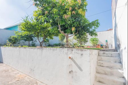Casa à venda com 360m², 3 quartos e 2 vagas Casa à venda com 360m², 3 quartos e 2 vagasQuintal