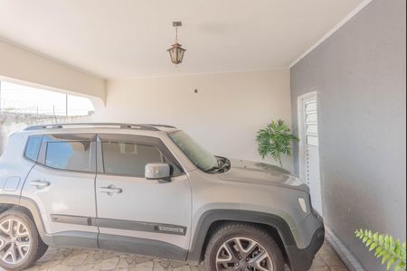 Casa à venda com 360m², 3 quartos e 2 vagas Casa à venda com 360m², 3 quartos e 2 vagasGaragem