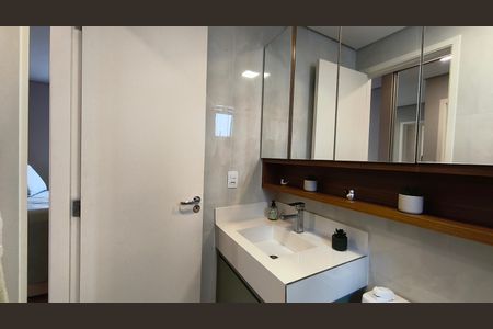 Apartamento à venda com 68m², 2 quartos e 2 vagas Apartamento à venda com 68m², 2 quartos e 2 vagasBanheiro da Suíte
