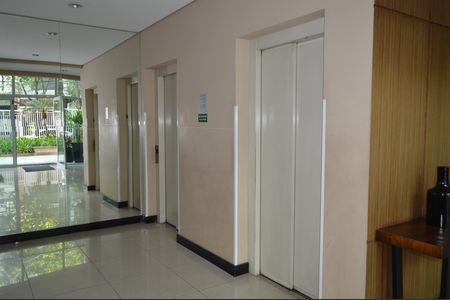 Apartamento à venda com 68m², 2 quartos e 2 vagasElevadores