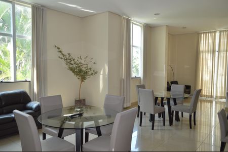 Apartamento à venda com 68m², 2 quartos e 2 vagasSalão de Festas