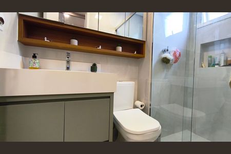 Apartamento à venda com 68m², 2 quartos e 2 vagas Apartamento à venda com 68m², 2 quartos e 2 vagasBanheiro da Suíte