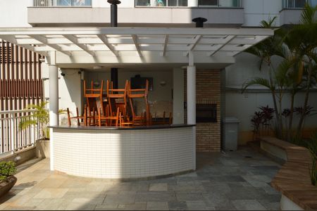 Apartamento à venda com 68m², 2 quartos e 2 vagasChurrasqueira