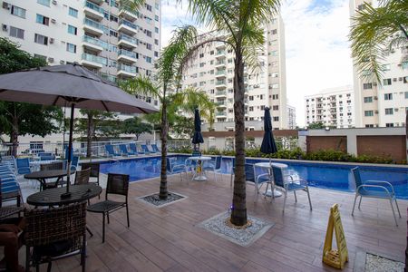 Apartamento à venda com 57m², 2 quartos e 1 vaga Apartamento à venda com 57m², 2 quartos e 1 vagaÁrea comum - Piscina