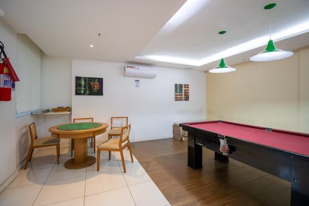 Apartamento à venda com 57m², 2 quartos e 1 vaga Apartamento à venda com 57m², 2 quartos e 1 vagaSala de Jogos