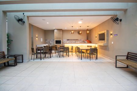 Apartamento à venda com 57m², 2 quartos e 1 vaga Apartamento à venda com 57m², 2 quartos e 1 vagaÁrea comum - Churrasqueira