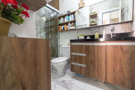 Apartamento à venda com 74m², 3 quartos e 1 vaga Apartamento à venda com 74m², 3 quartos e 1 vagaBanheiro Social