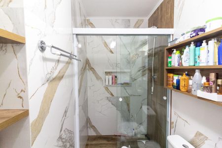 Apartamento à venda com 74m², 3 quartos e 1 vaga Apartamento à venda com 74m², 3 quartos e 1 vagaBanheiro Social