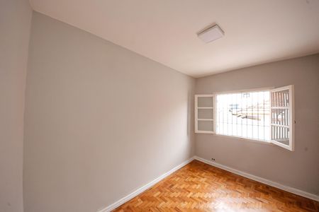 Casa à venda com 4 quartos, 160m² em Vila Santa Clara, São Paulo