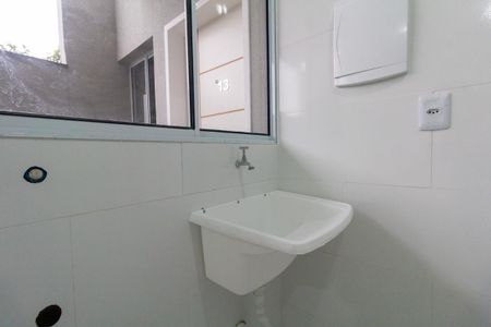 Sala, Cozinha e Área de Serviço de apartamento para alugar com 1 quarto, 30m² em Artur Alvim, São Paulo