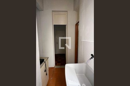 Apartamento à venda com 32m², 2 quartos e sem vaga Apartamento à venda com 32m², 2 quartos e sem vagaBanheiro