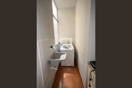 Apartamento à venda com 32m², 2 quartos e sem vaga Apartamento à venda com 32m², 2 quartos e sem vagaBanheiro
