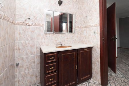 Casa para alugar com 100m², 3 quartos e 1 vaga Casa para alugar com 100m², 3 quartos e 1 vagaBanheiro do Quarto 1