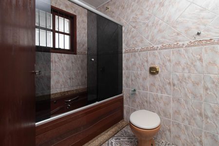 Banheiro do Quarto 1 de casa para alugar com 3 quartos, 100m² em Hípica, Porto Alegre
