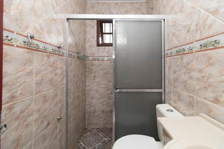 Casa para alugar com 100m², 3 quartos e 1 vaga Casa para alugar com 100m², 3 quartos e 1 vagaBanheiro Social