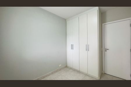 Apartamento à venda com 75m², 2 quartos e 2 vagasQuarto 2
