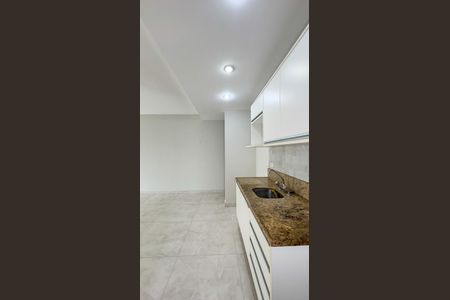 Apartamento à venda com 75m², 2 quartos e 2 vagasCozinha e Área de Serviço