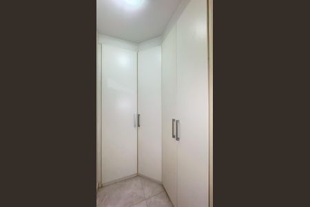 Apartamento à venda com 75m², 2 quartos e 2 vagasCloset da suíte