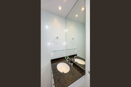 Apartamento à venda com 75m², 2 quartos e 2 vagasBanheiro