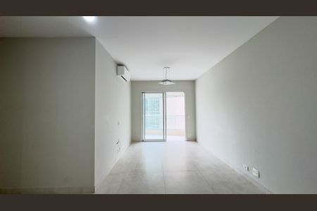 Apartamento à venda com 75m², 2 quartos e 2 vagasSala