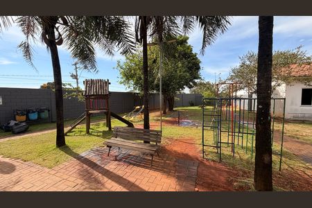 Casa de condomínio à venda com 118m², 2 quartos e 2 vagasPlayground