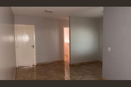 Sala de casa de condomínio à venda com 2 quartos, 118m² em Loteamento Alphaville Residencial, Goiânia