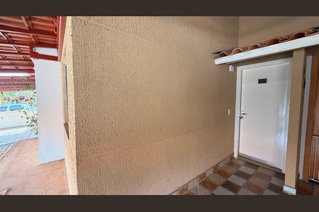Casa de condomínio à venda com 118m², 2 quartos e 2 vagasPorta