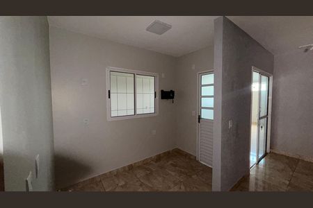 Sala de casa de condomínio à venda com 2 quartos, 118m² em Loteamento Alphaville Residencial, Goiânia