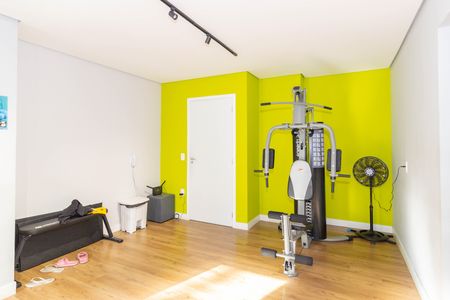 Apartamento para alugar com 28m², 2 quartos e 1 vaga Apartamento para alugar com 28m², 2 quartos e 1 vagaÁrea comum - Academia