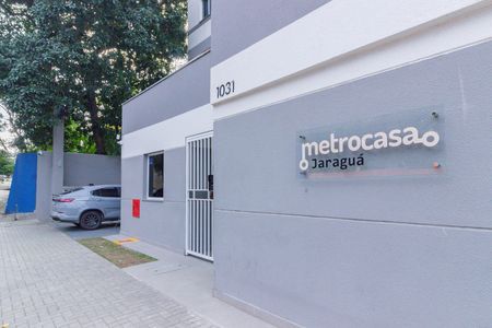 Apartamento para alugar com 28m², 2 quartos e 1 vaga Apartamento para alugar com 28m², 2 quartos e 1 vagaFachada