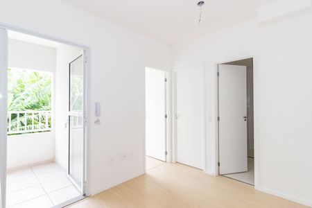 Sala de apartamento para alugar com 2 quartos, 28m² em Jardim Jaragua (sao Domingos), São Paulo