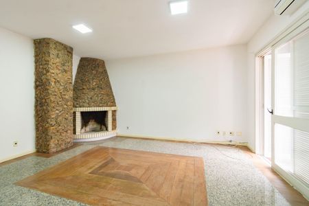 Casa à venda com 250m², 4 quartos e 5 vagas