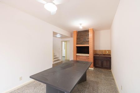 Casa à venda com 250m², 4 quartos e 5 vagas