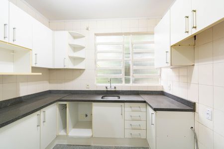 Casa à venda com 250m², 4 quartos e 5 vagas